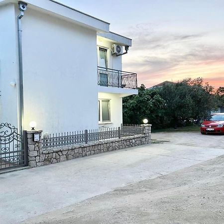 Kasneci Apartments Улцинь Екстер'єр фото