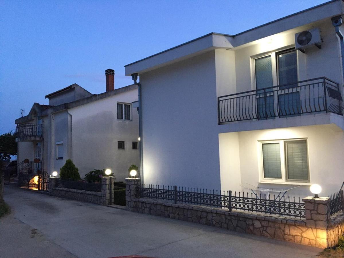 Kasneci Apartments Улцинь Екстер'єр фото