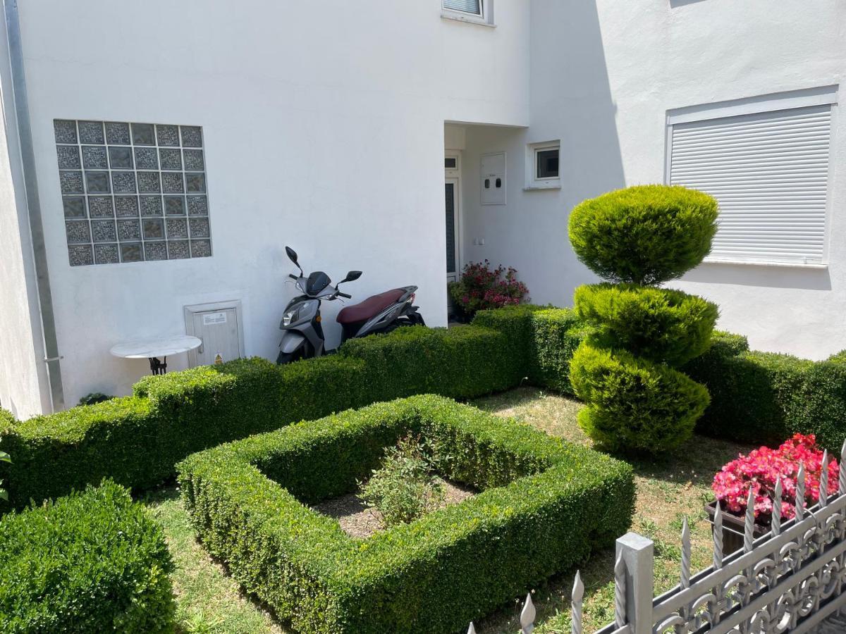 Kasneci Apartments Улцинь Екстер'єр фото