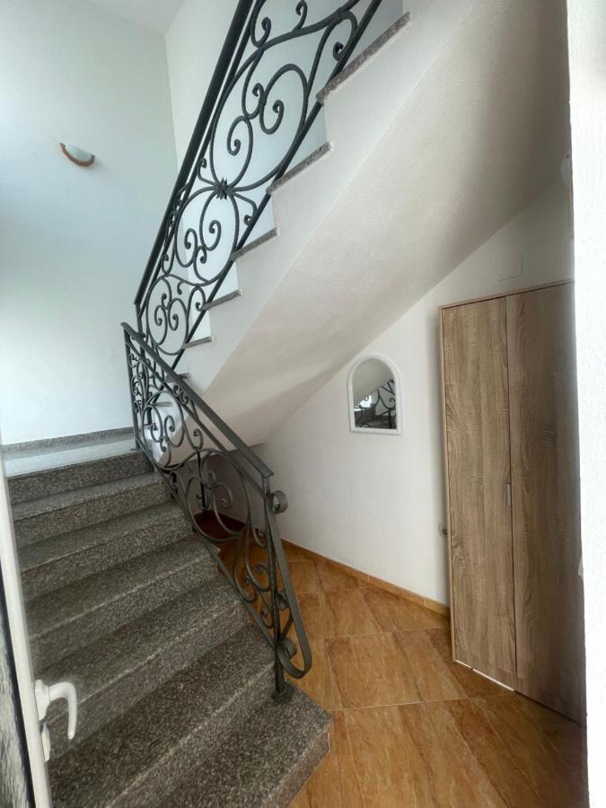 Kasneci Apartments Улцинь Екстер'єр фото