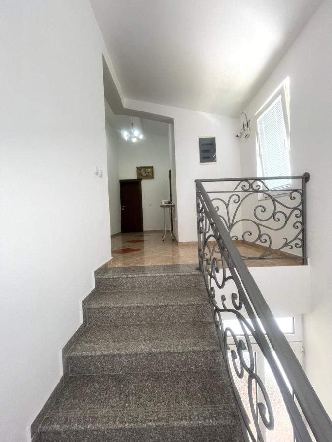 Kasneci Apartments Улцинь Екстер'єр фото