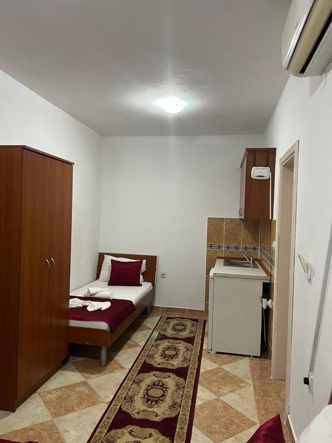 Kasneci Apartments Улцинь Екстер'єр фото