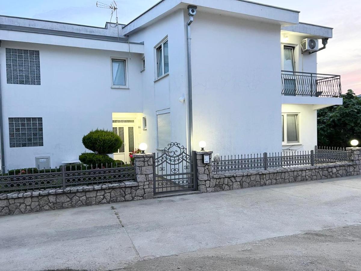 Kasneci Apartments Улцинь Екстер'єр фото