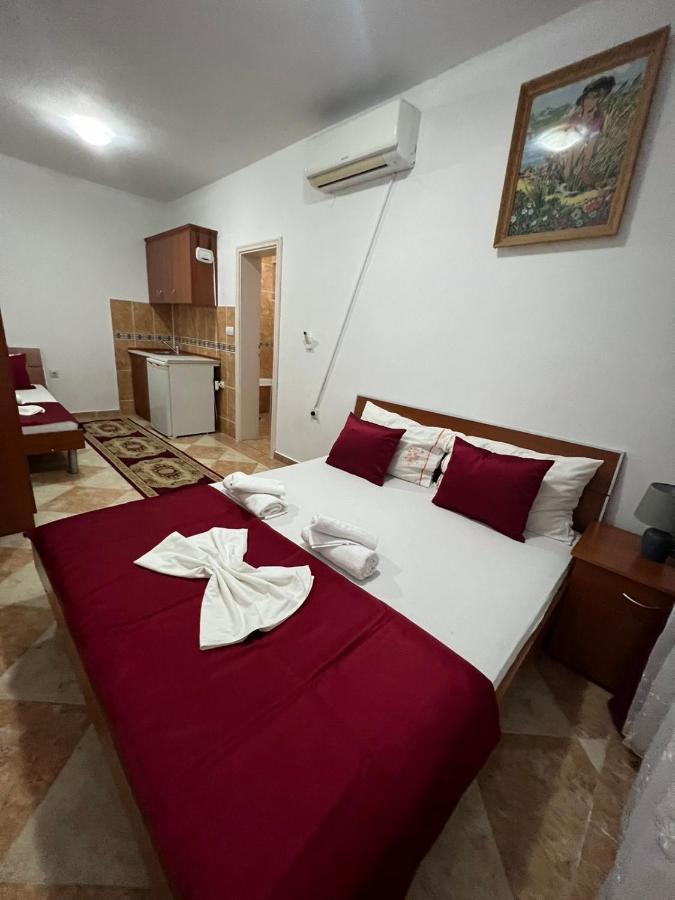 Kasneci Apartments Улцинь Екстер'єр фото